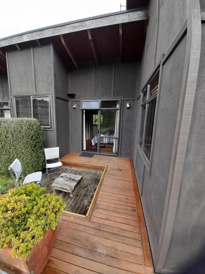Piha Beachstay Accommodation Экстерьер фото
