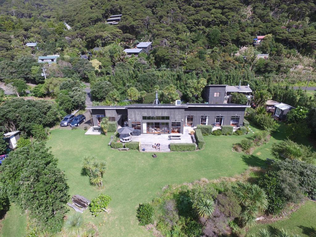 Piha Beachstay Accommodation Экстерьер фото